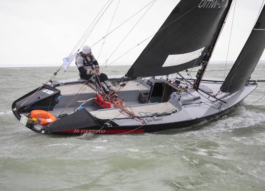 Az idei 25. Balatonkerülő Szóló Vitorlásverseny győzelmének története.