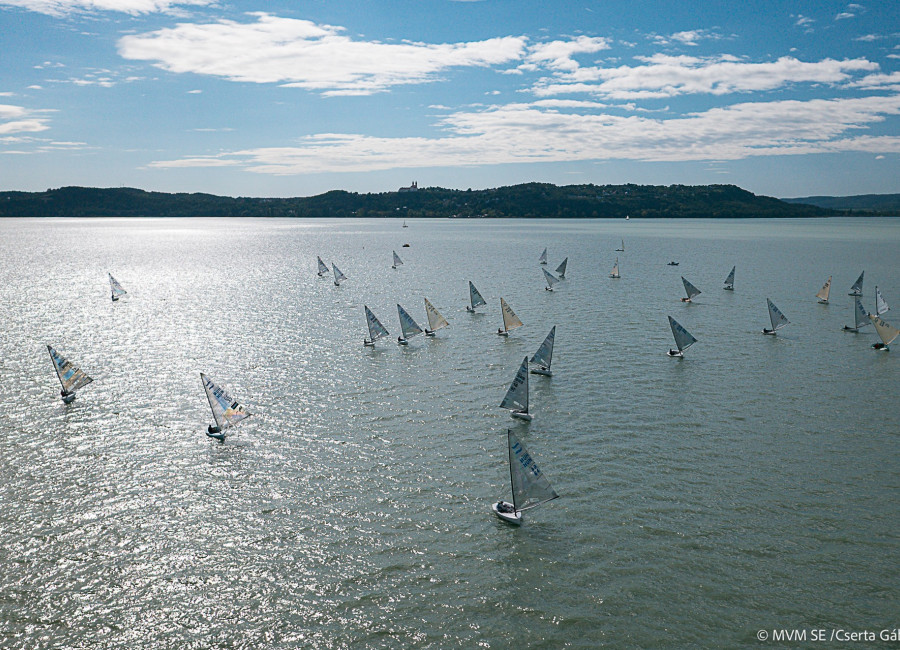 Fullos nappal kezdődött a finn dinghy bajnokság