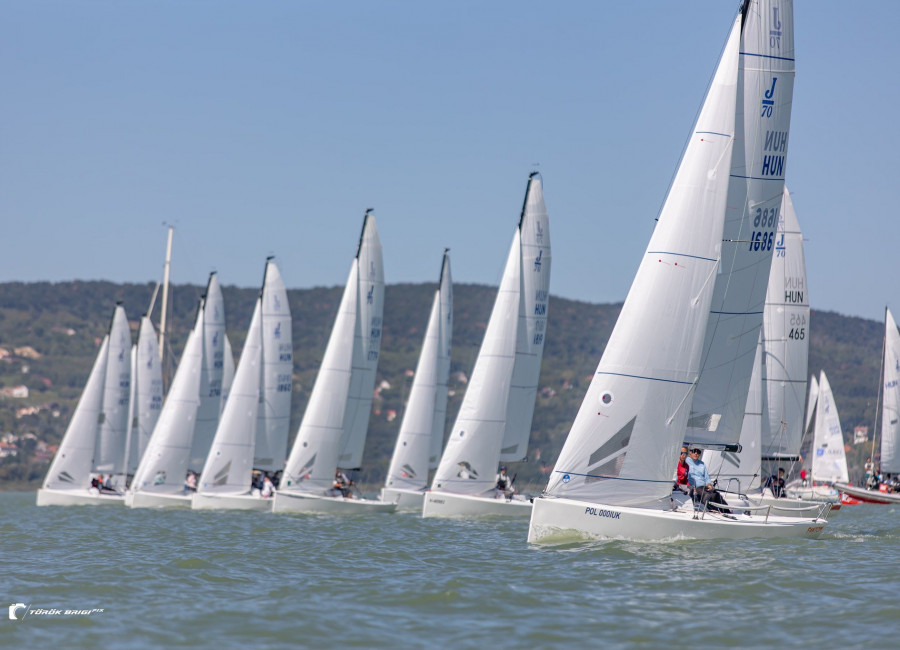 Slam J/24-J/70 Országos Bajnokság: J70-ben Kis-Szölgyémi Lucáék (Lujzi)  taroltak, J24-ben az utolsó futam döntött Bakóczy Róberték (J-Bond) javára