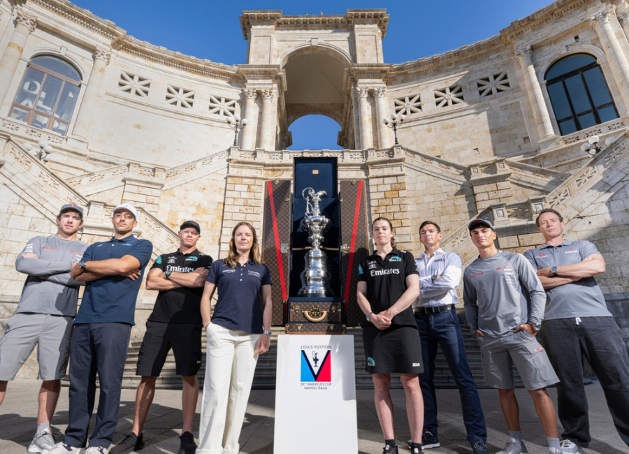 The Italians are coming: avagy a 38. America’s Cup Szardínia előversenyének nulladik napja.
